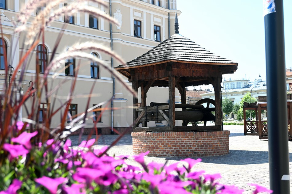 studnia na jarosławskim rynku