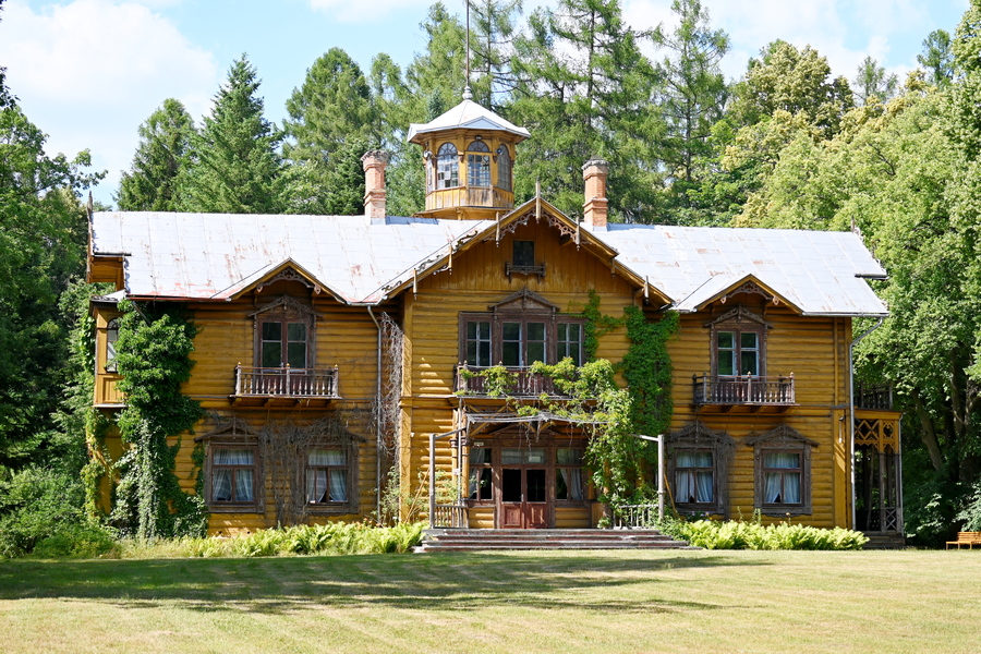 pałacyk myśliwski w Julinie